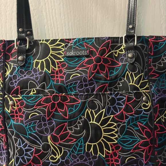 SAKROOTS BLACK/FLOWER METRO TOTE - Picture 2 of 3